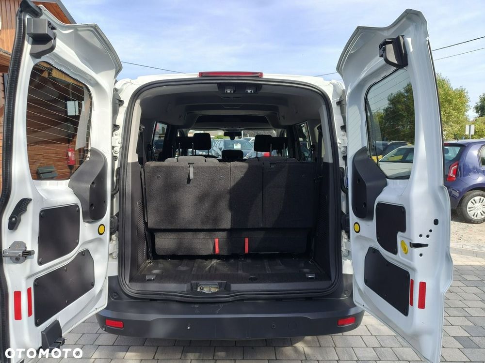 Ford Transit Connect - 28