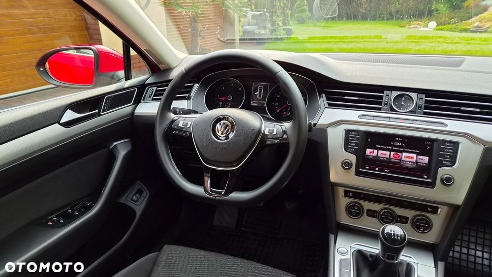 Volkswagen Passat - 16