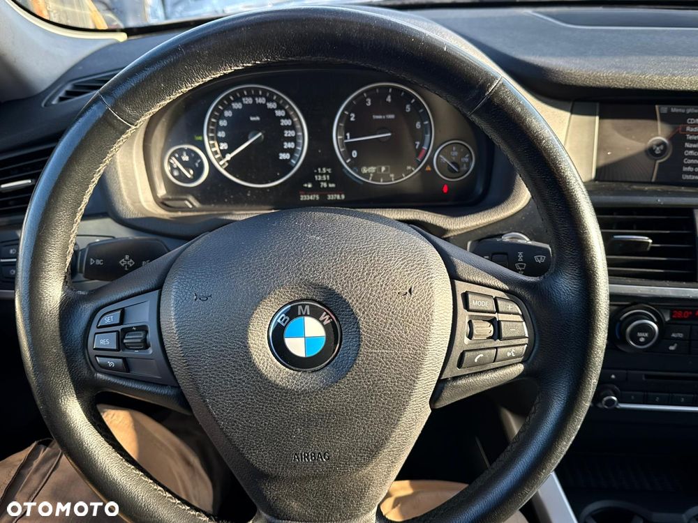 BMW X3 xDrive20i Advantage - 16