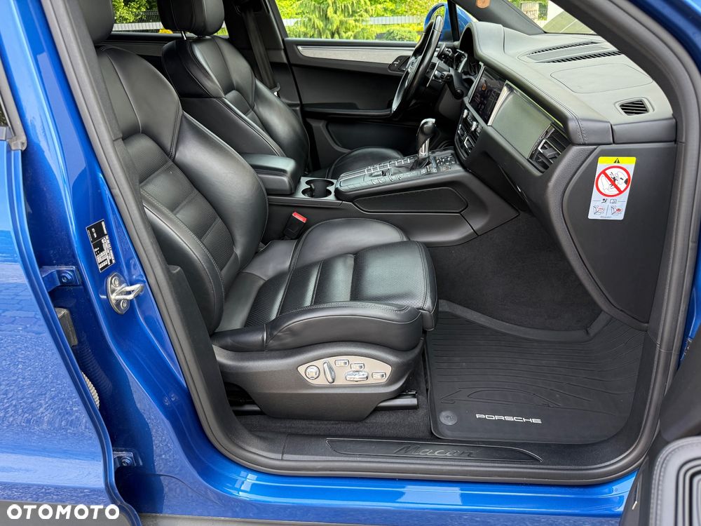 Porsche Macan - 30
