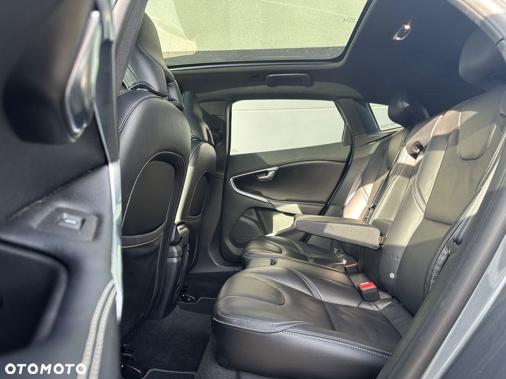 Volvo V40 D2 RDesign - 22