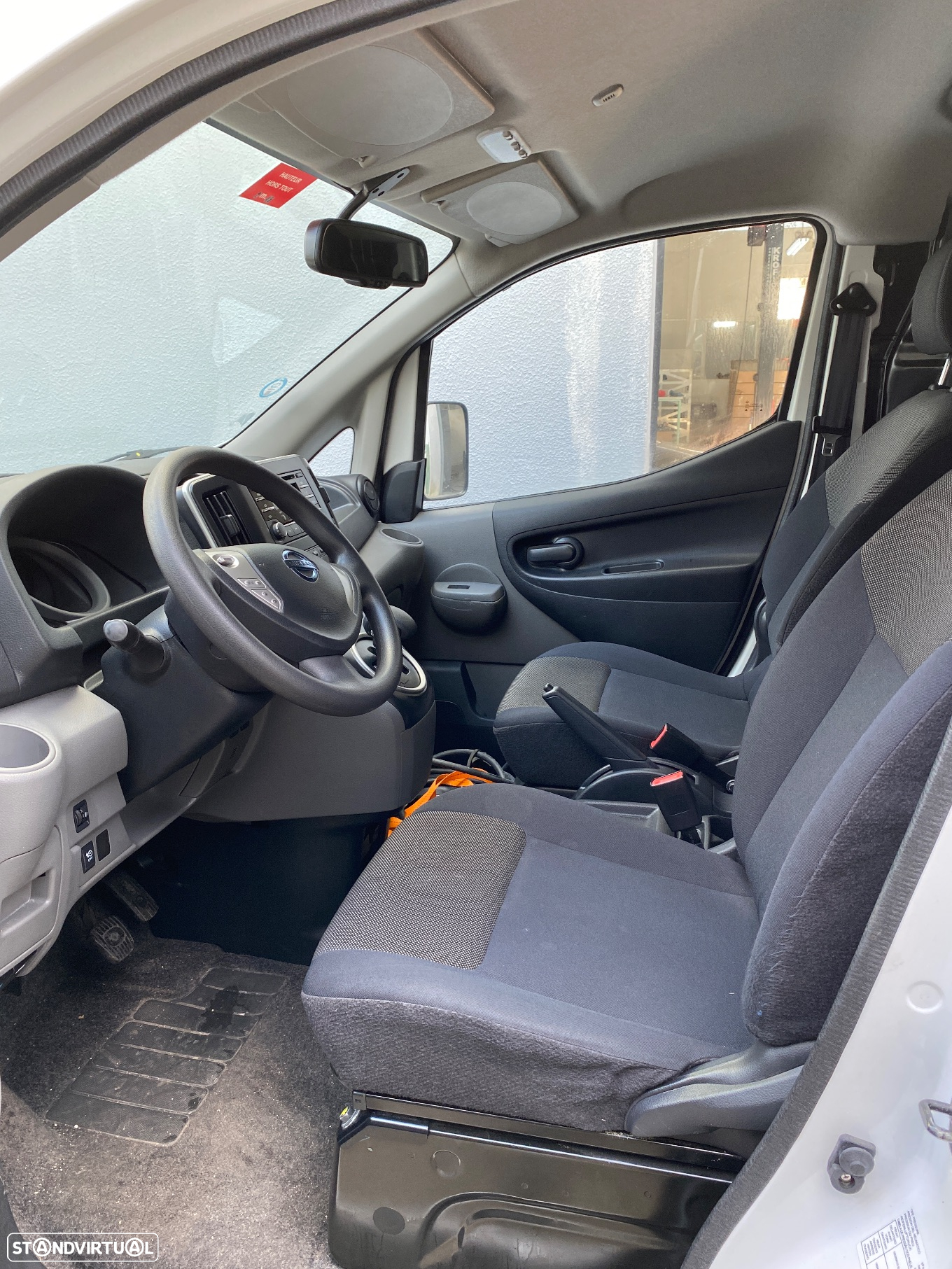 Nissan E-NV200 - 15