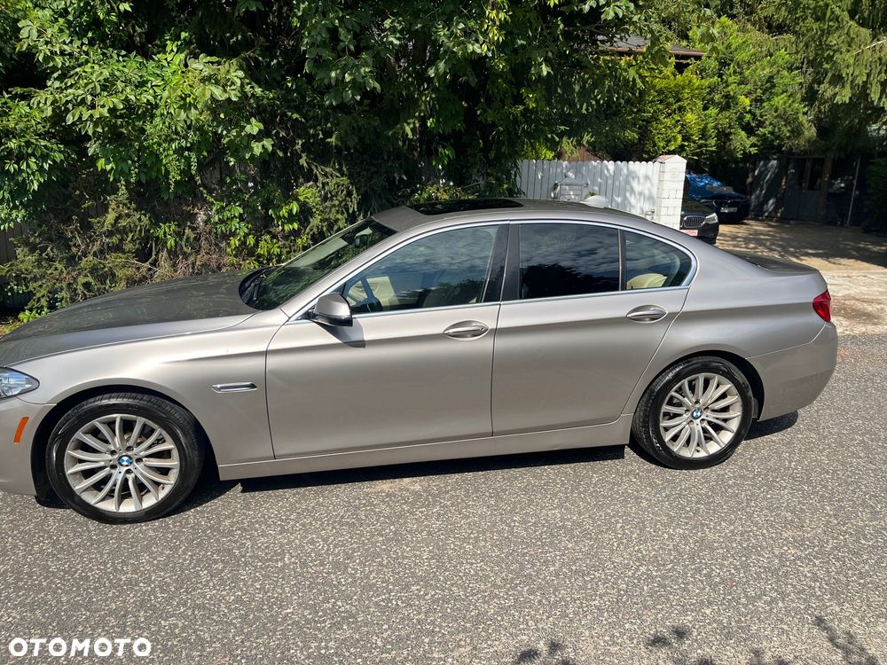 BMW Seria 5 528i xDrive Luxury Line - 3