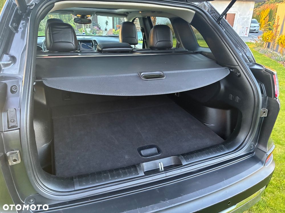 Jeep Cherokee - 13