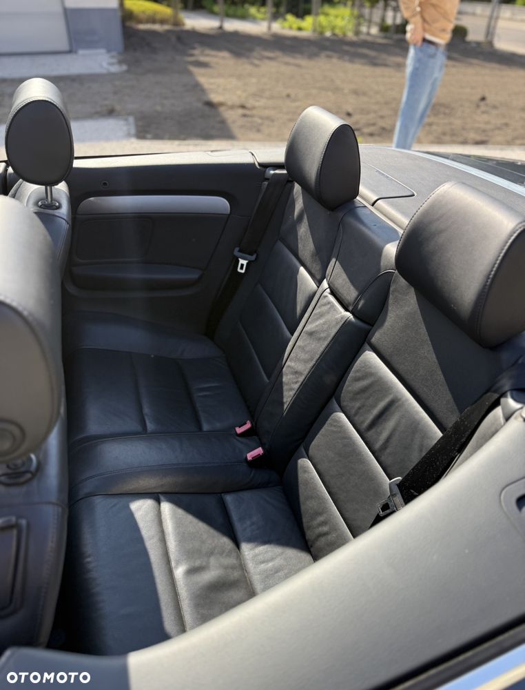 Audi A4 Cabrio 2.0 TDI DPF - 9