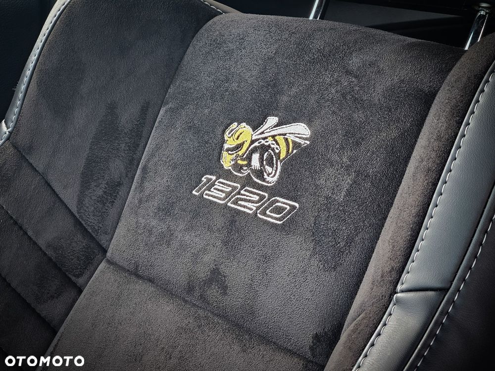 Dodge Challenger - 10