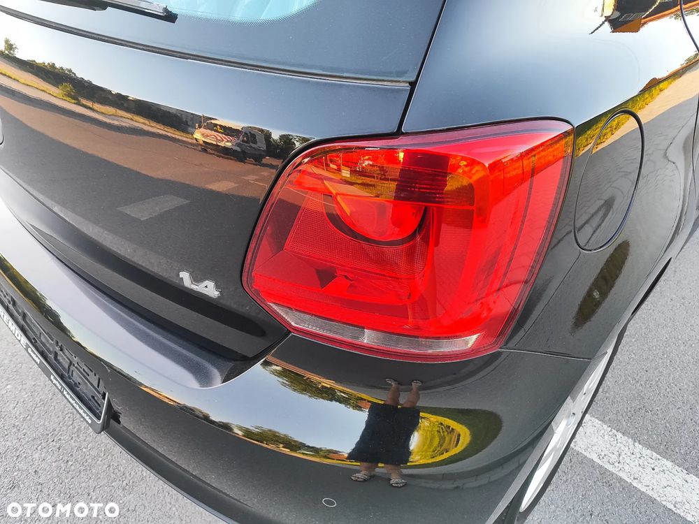 Volkswagen Polo 1.4 FSI Highline - 9