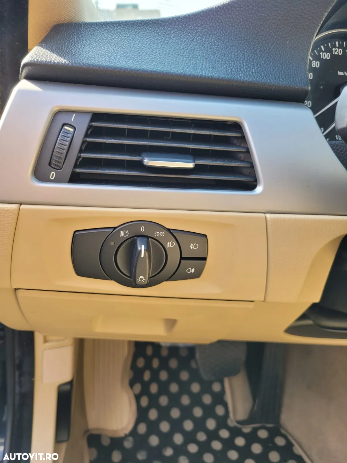 BMW Seria 3 320i Touring Aut. Edition Exclusive - 27