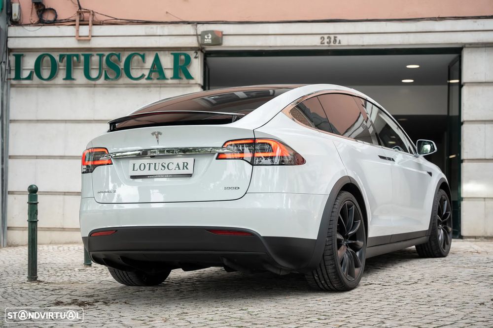 Tesla Model X 100D - 4