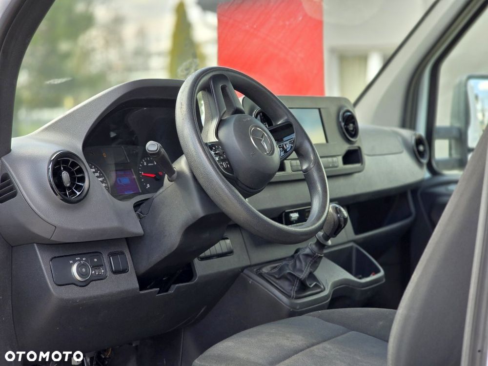 Mercedes-Benz Sprinter - 6