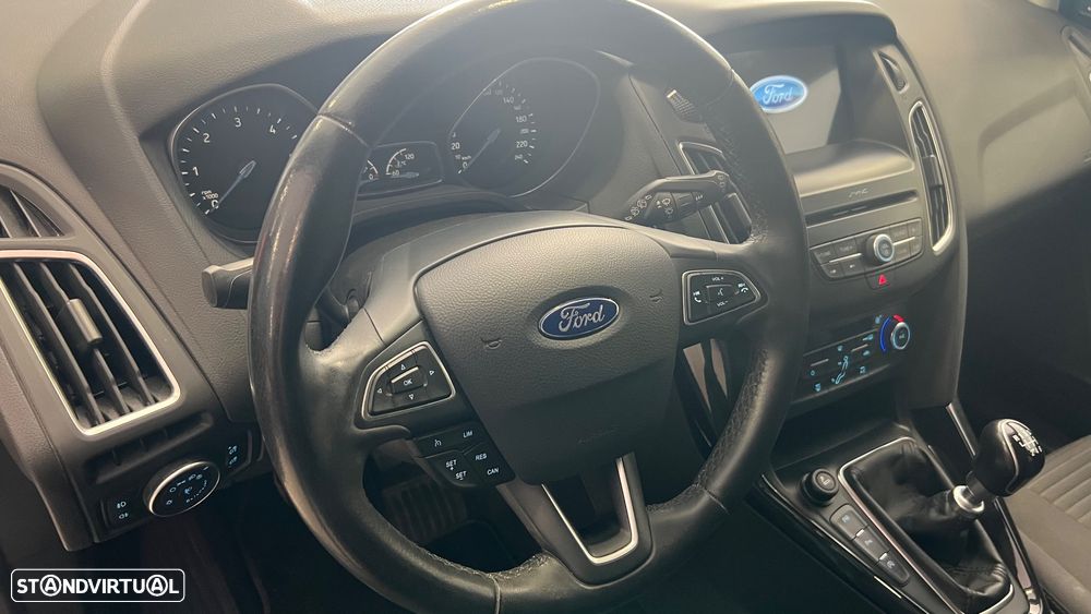Ford Focus SW 1.5 TDCi Titanium - 15