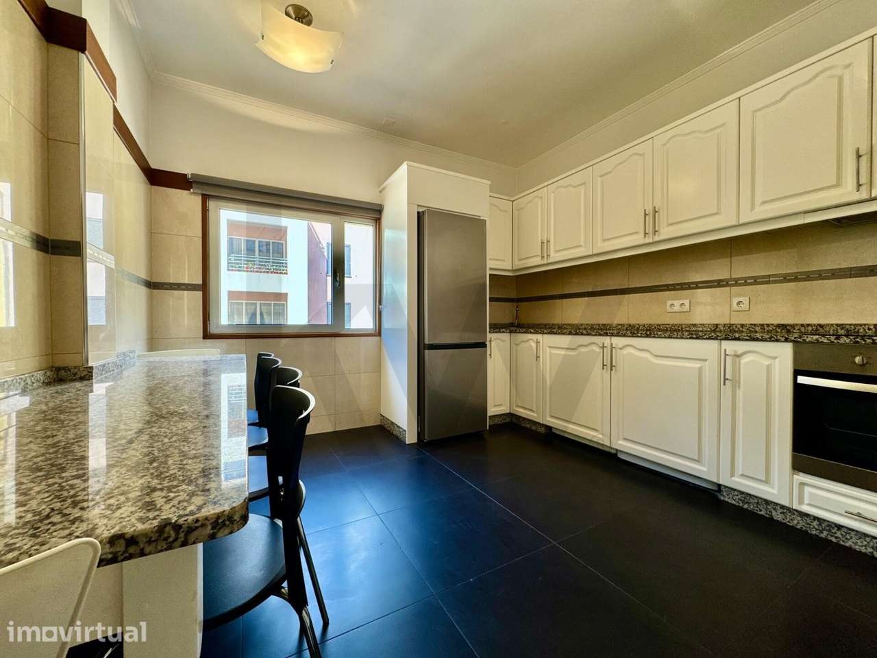 Apartamento T3 Duplex Espaçoso no Centro de Ribeira Brava | Garagem pa - Grande imagem: 3/30