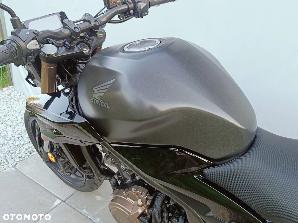 Honda CB - 15