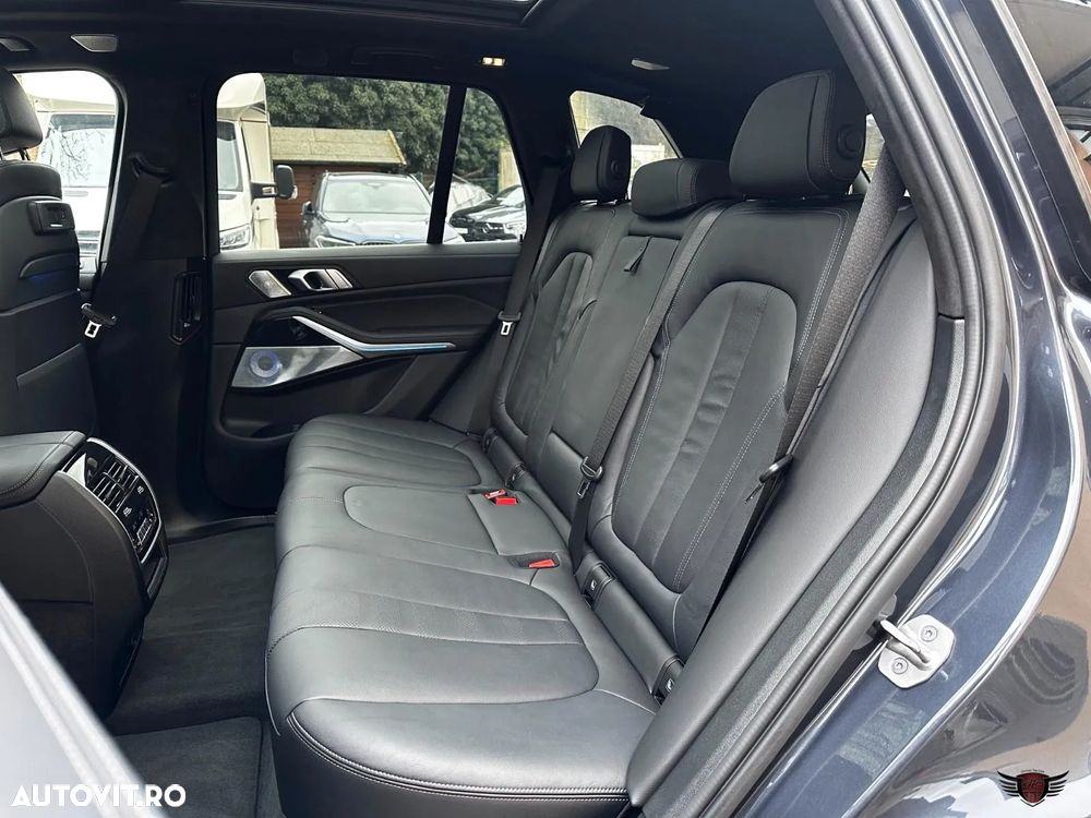 BMW X5 xDrive45e - 32