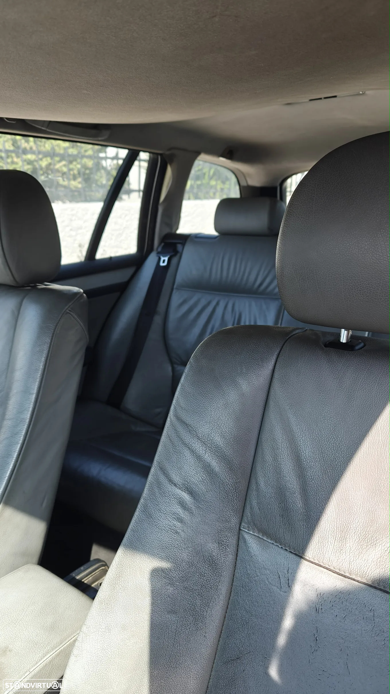 BMW 320 d Touring - 10