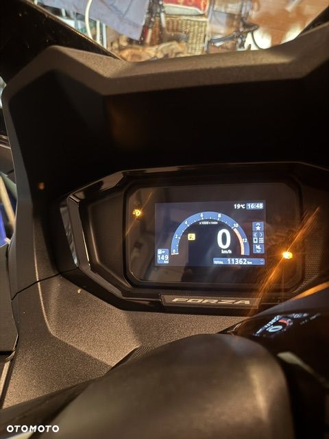 Honda NSS - 16