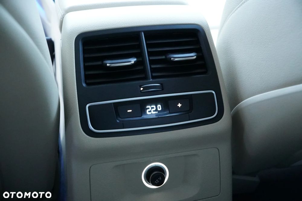 Audi A4 Limousine 2.0 TDI S tronic sport - 12