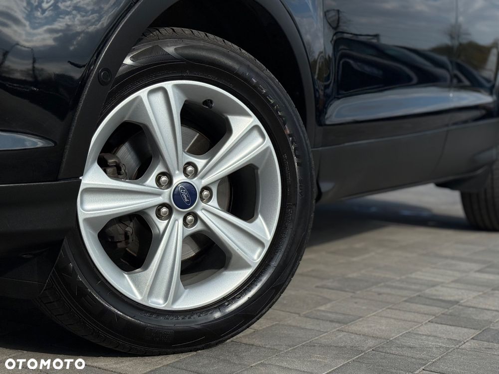 Ford Kuga 1.5 EcoBoost 2x4 Titanium - 36