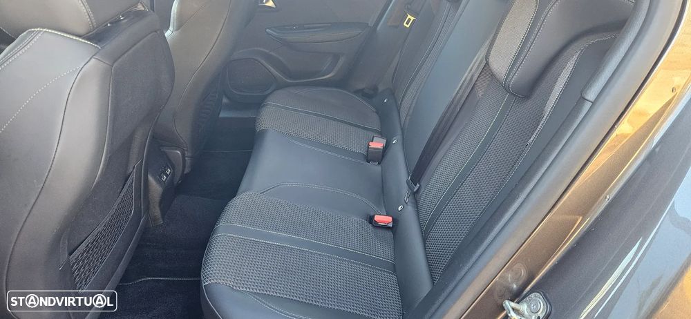 Peugeot 2008 1.5 BlueHDi GT EAT8 - 7
