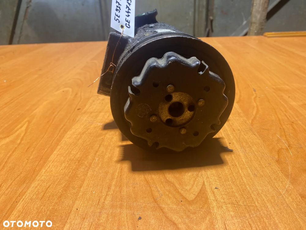 SPRĘŻARKA KLIMATYZACJI OPEL CORSA D 55703721 GE447190-5550 5E5275400 - 6