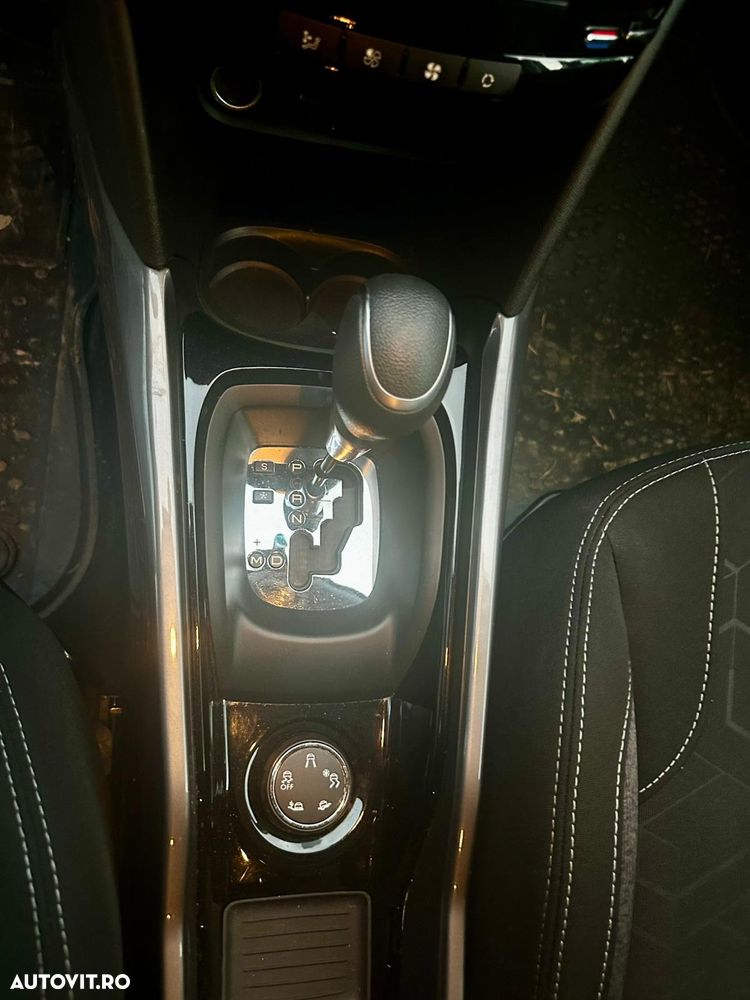 Peugeot 2008 1.2 L PureTech ETG Allure - 3