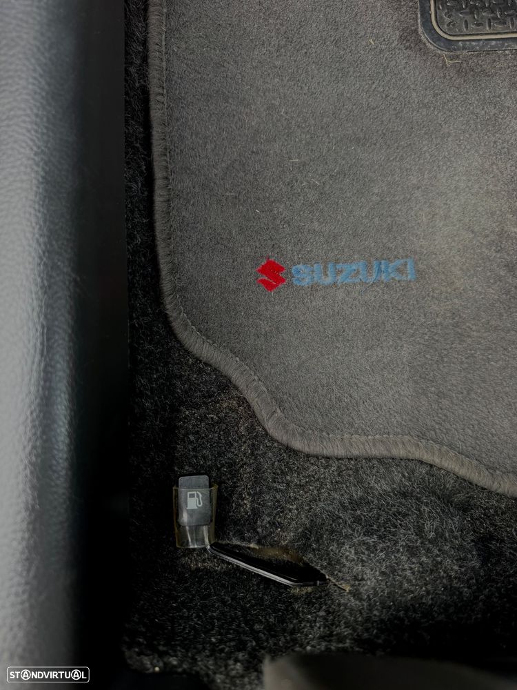 Suzuki Swift 1.3 DDiS GLX - 36