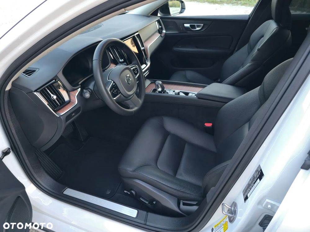Volvo S60 B5 B AWD R-Design - 10