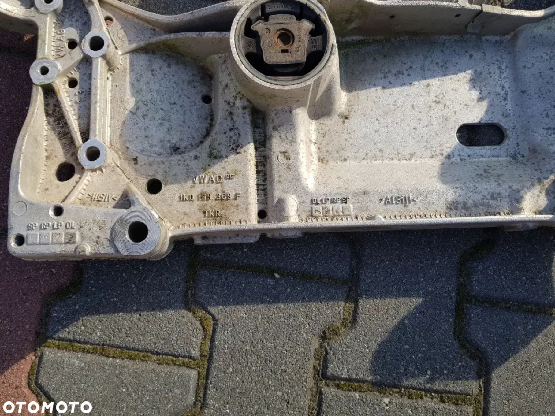 Wózek sanki belka trawers kołyska VW Audi Skoda Seat 1k0199369f - 2