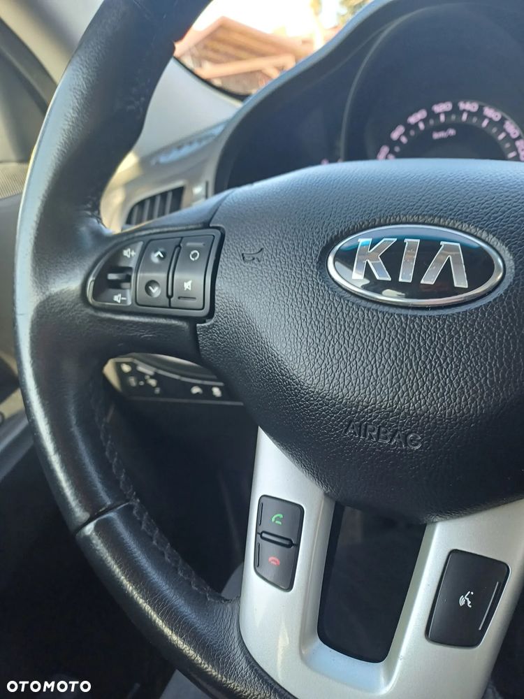 Kia Sportage 1.7 CRDI 2WD ISG Dream-Team Edition - 24