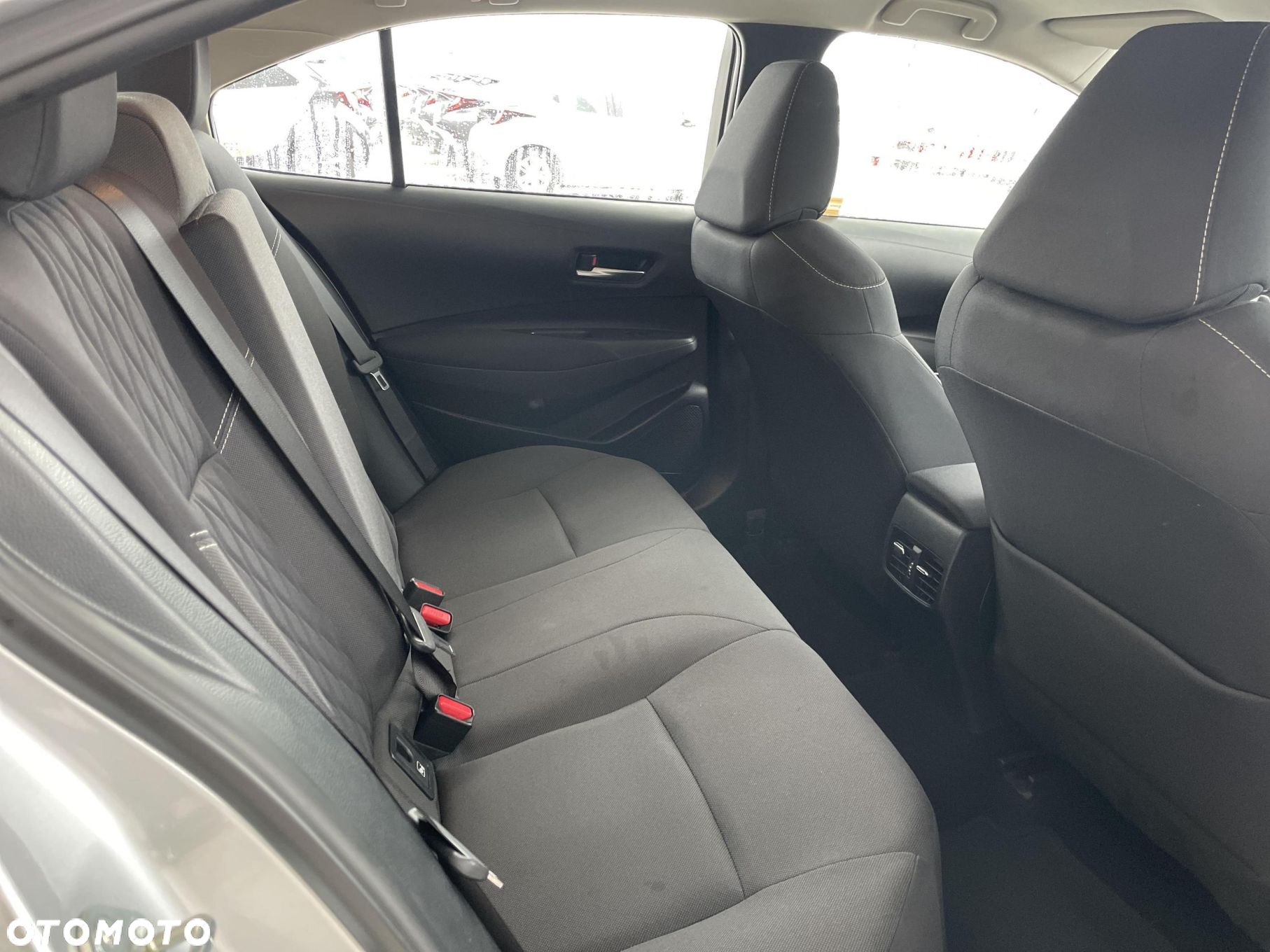 Toyota Corolla - 10