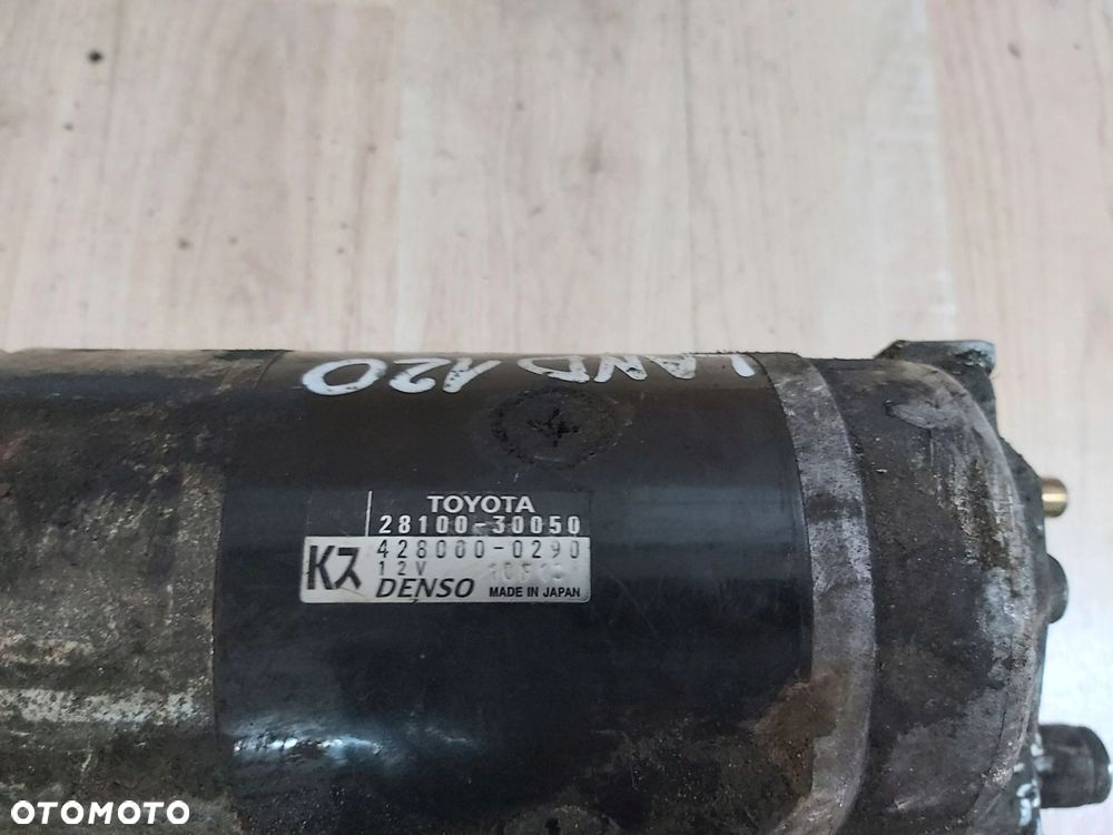 Land Cruiser 120 3,0 d4d rozrusznik 28100-30050 - 3