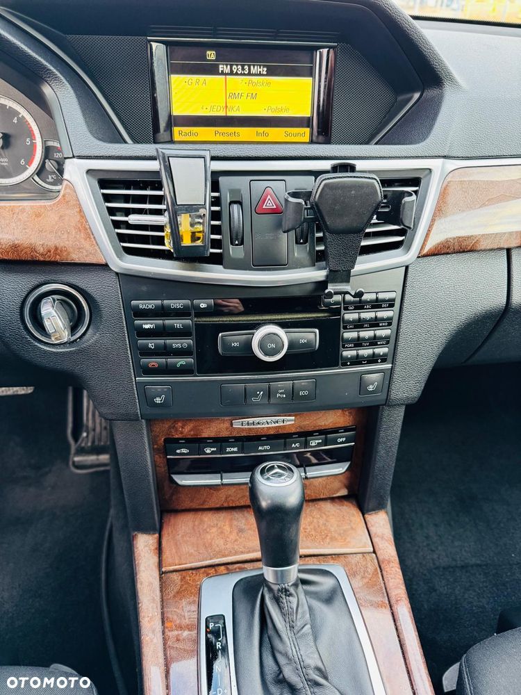 Mercedes-Benz Klasa E 200 CDI DPF BlueEFFICIENCY 7G-TRONIC Elegance - 12