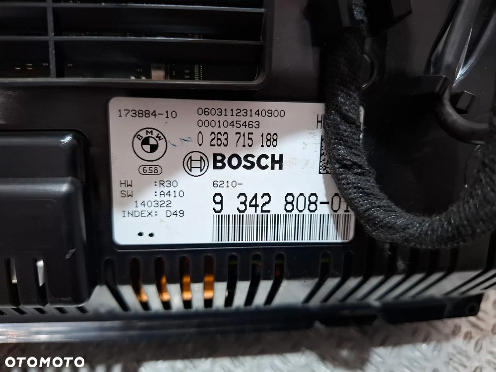 Licznik zegary BMW 5 F10 - F11 3,0 D Rok 2014 nr 17388410 - 2