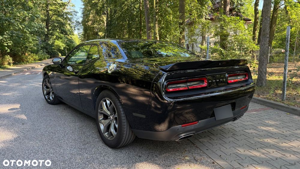 Dodge Challenger - 7