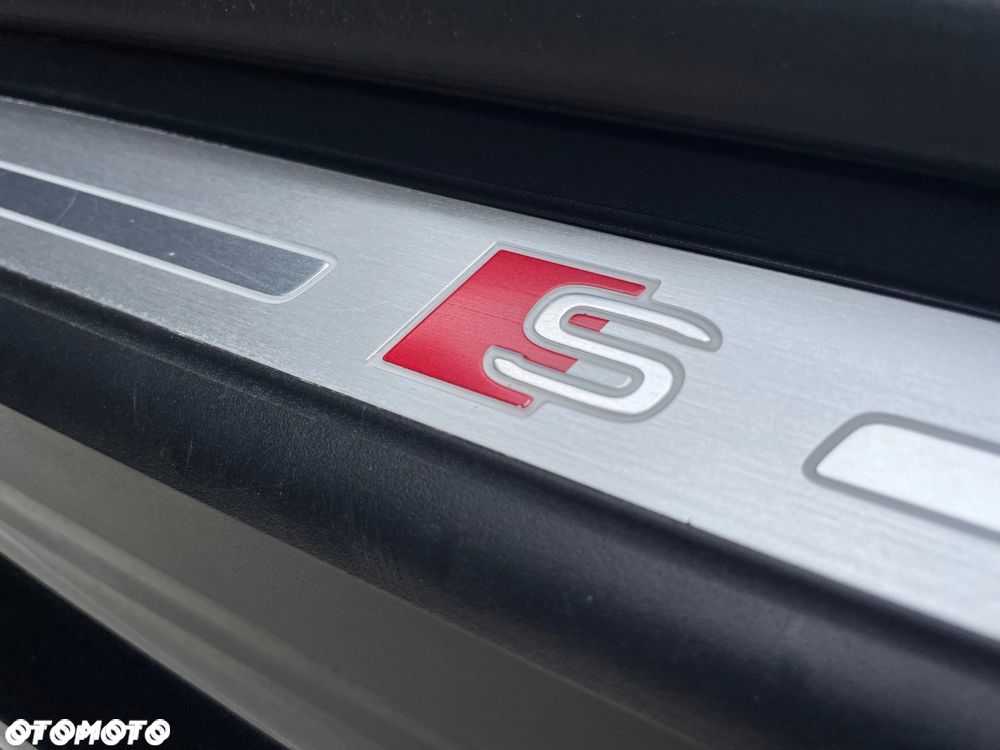 Audi Q7 55 TFSI mHEV Quattro S Line Tiptr - 32