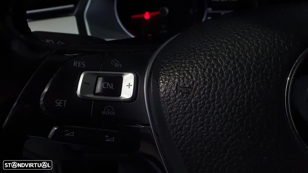 VW Passat Variant 1.6 TDI BlueMotion - 19