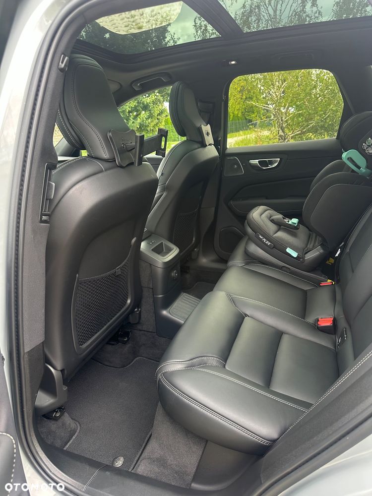 Volvo XC 60 T8 AWD Ultra Bright - 23