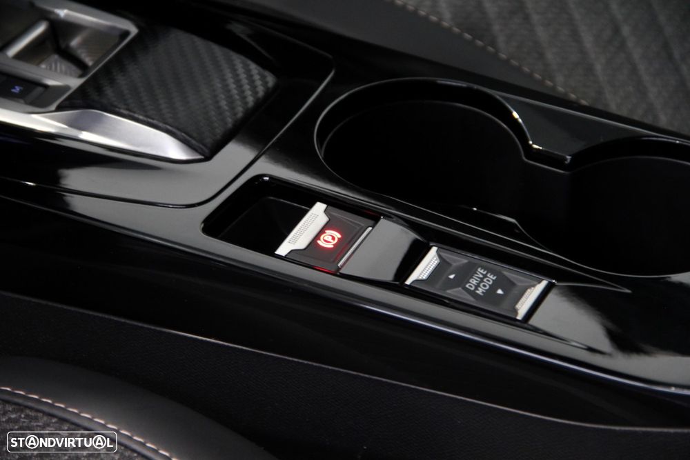 Peugeot 2008 1.2 Hybrid Allure e-DCS6 - 27