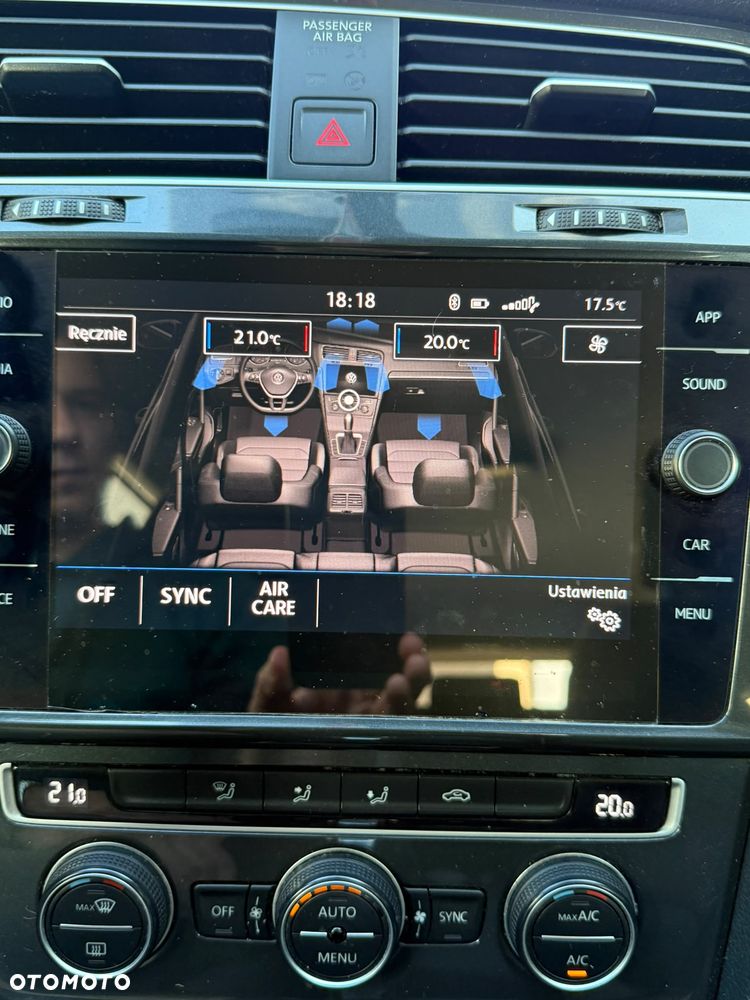 Volkswagen Golf - 10