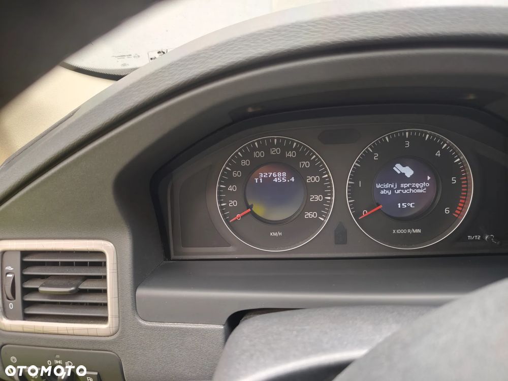 Volvo XC 70 D5 AWD Momentum - 7