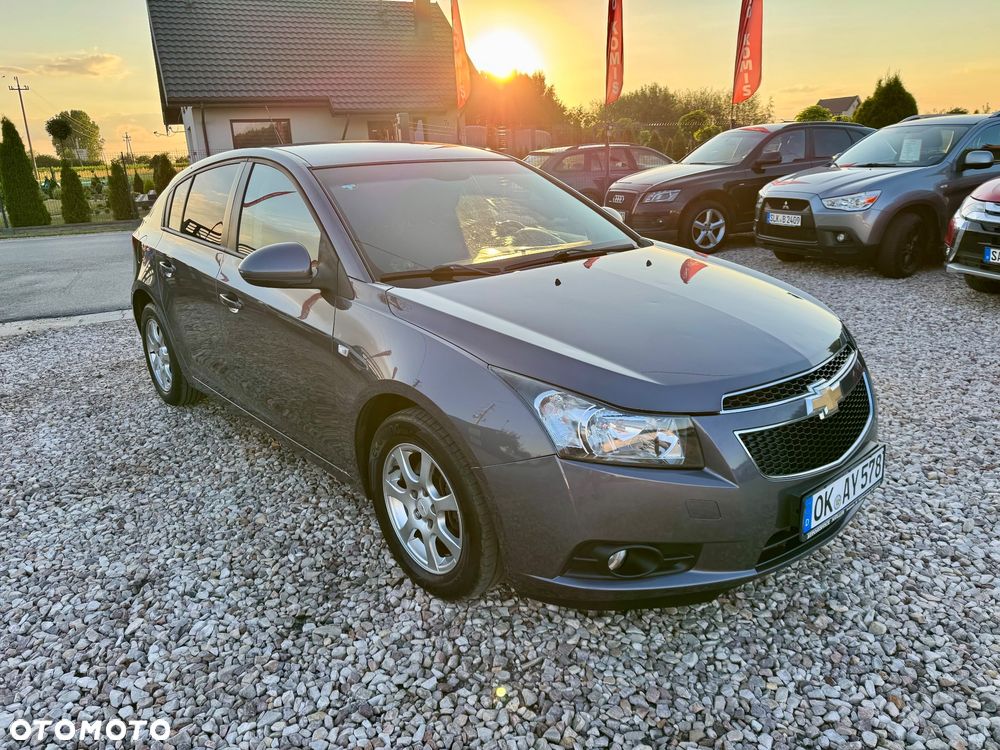 Chevrolet Cruze - 27