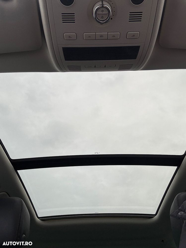 Volkswagen Touareg - 19