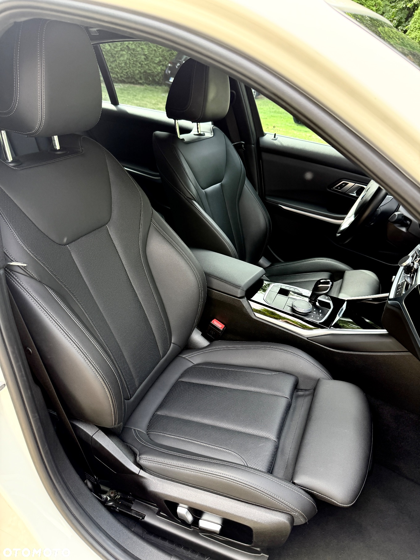 BMW Seria 3 330i xDrive - 27