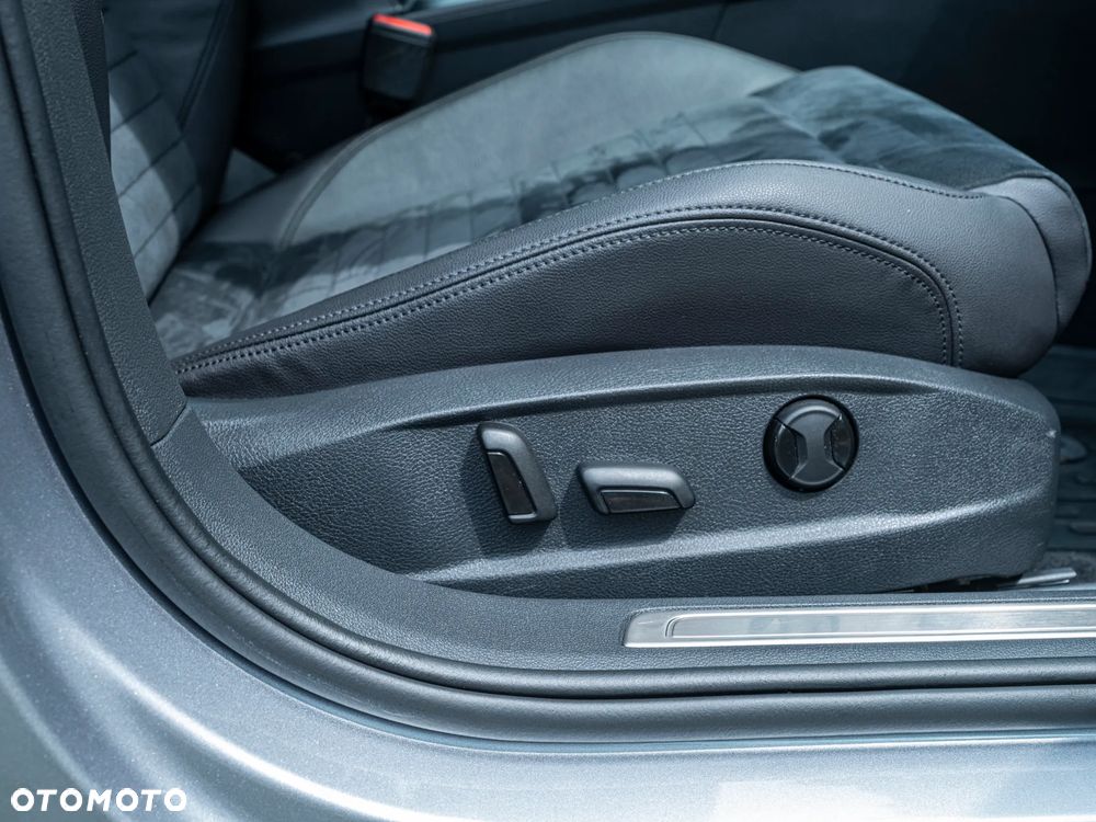 Volkswagen Passat Variant 2.0 TDI SCR Highline - 15