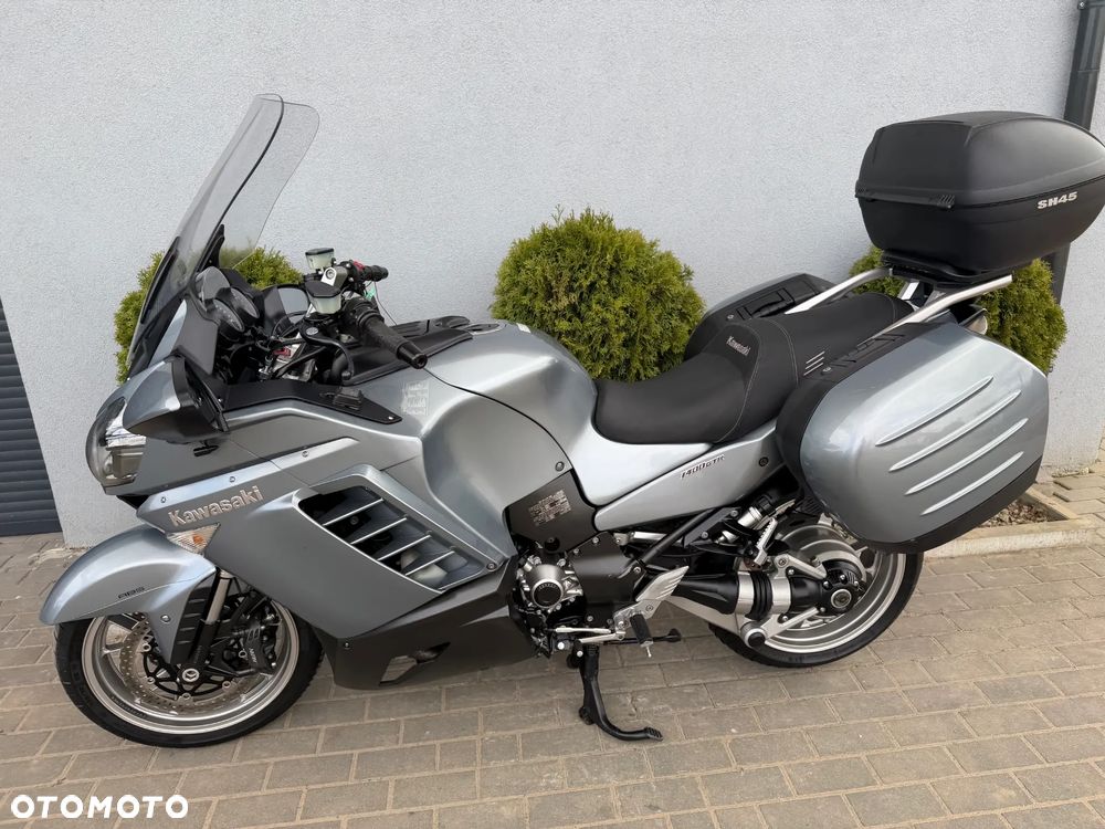 Kawasaki GTR - 6