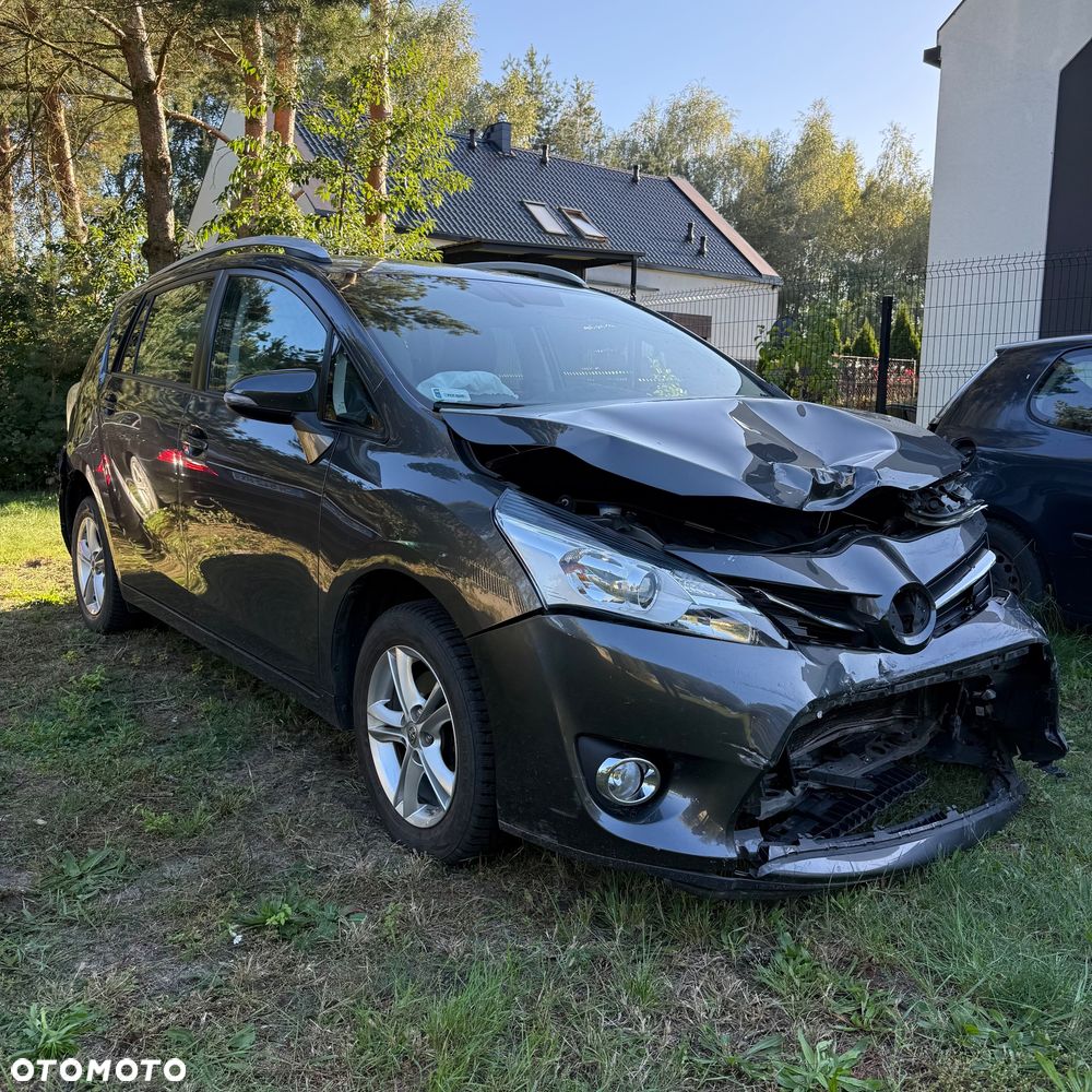 Toyota Verso 1.8 Premium 7os - 1