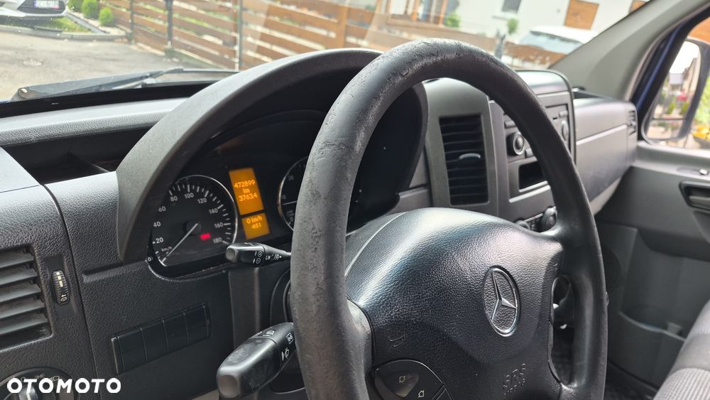 Mercedes-Benz Sprinter - 11
