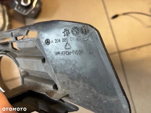 KRATKA ZDERZAKA LEWA MERCEDES W204 A2048850123 - 6