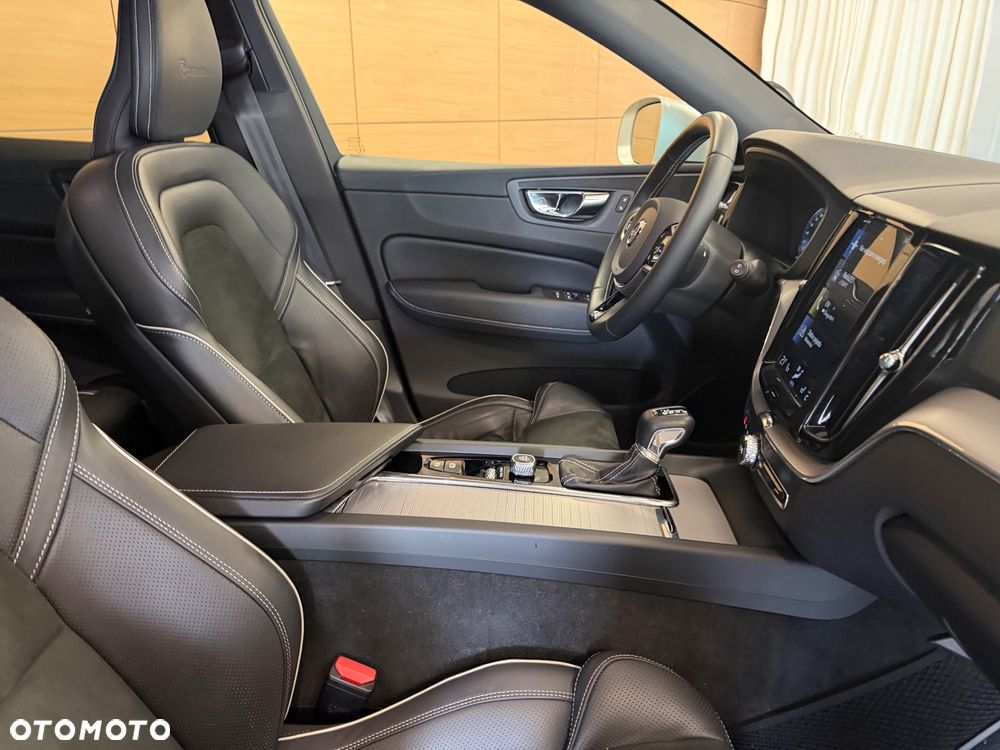 Volvo XC 60 T5 GPF R-Design - 13