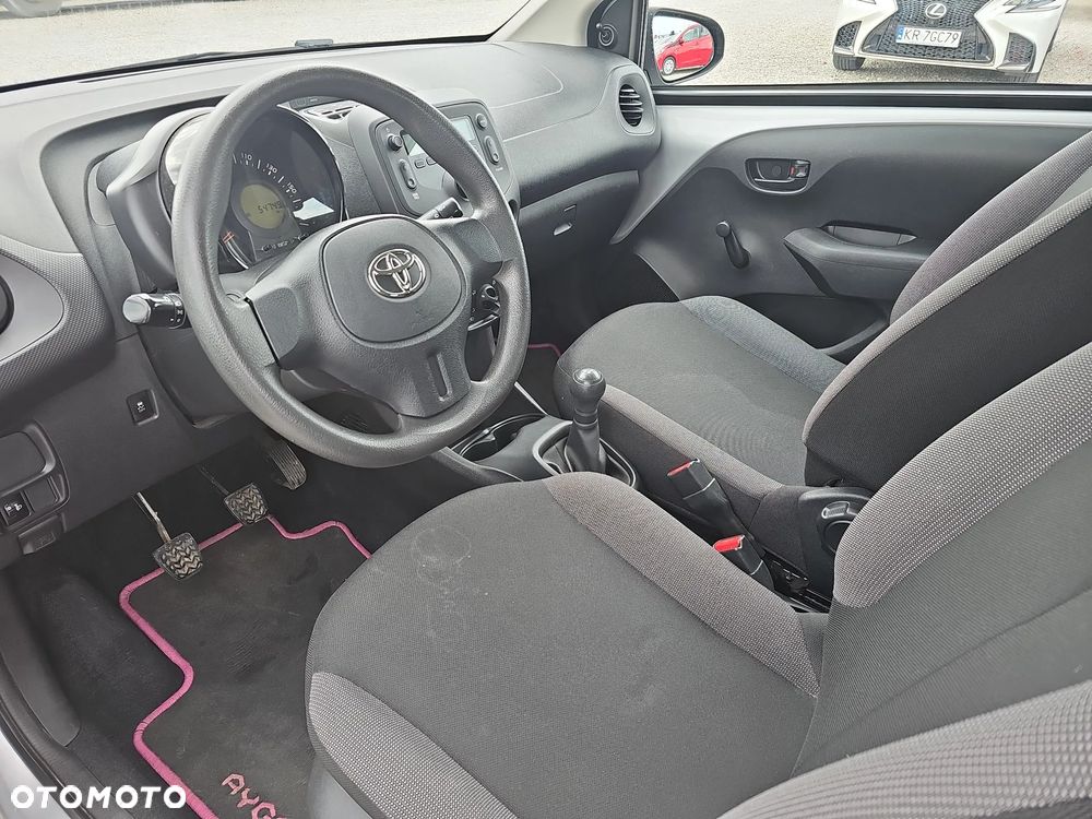 Toyota Aygo - 10
